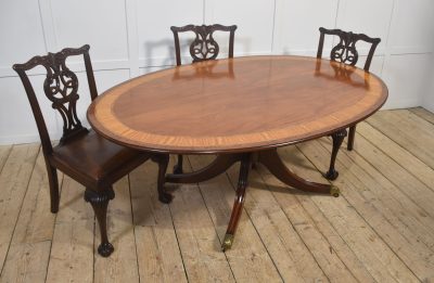 Fine Regency Style Oval Mahogany Dining Table